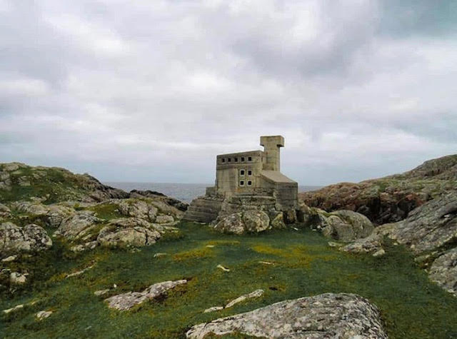 Hermit’s Castle located beside alchmelvich beach. 